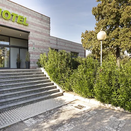 B&B ホテル ファエンツァ 3*