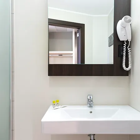 B&B Hotel Faenza מלון פאנצה