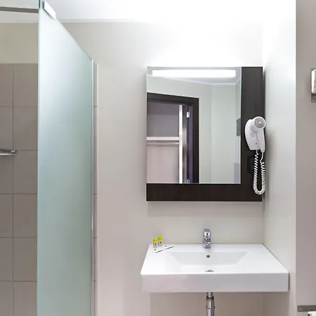 B&B Hotel Faenza מלון 3*