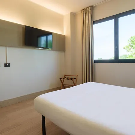 فندق فندق مبيت وإفطار فاينزا 3*