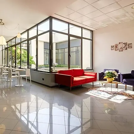 מלון B&B Hotel Faenza