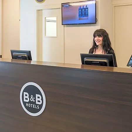 B&B Hotel Faenza מלון 3*