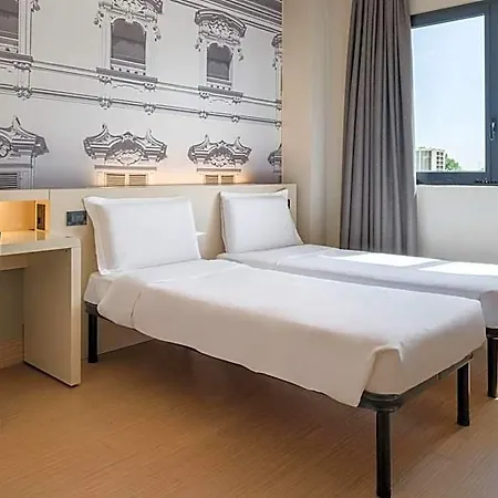 מלון B&B Hotel Faenza