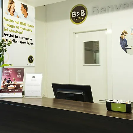 B&B Hotel Faenza מלון