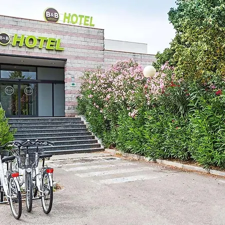 מלון B&B Hotel Faenza 3*
