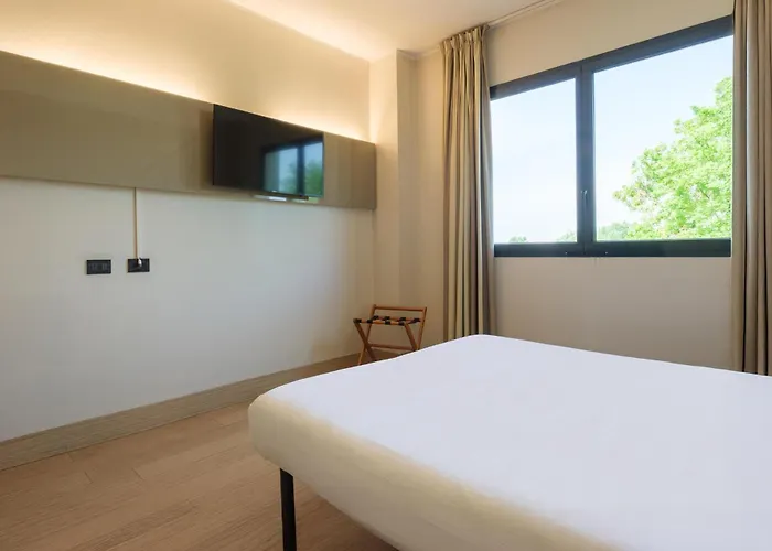 Szálloda B&B Hotel Faenza 3*