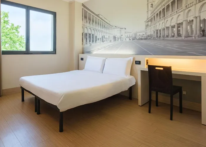 فندق فندق مبيت وإفطار فاينزا 3*